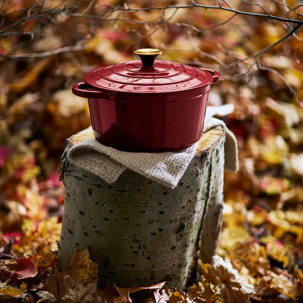 Stew pots - Barbary & Oak Foundry 20cm Round Cast Iron Casserole Dish - RKW LTD - BARBARY & OAK
