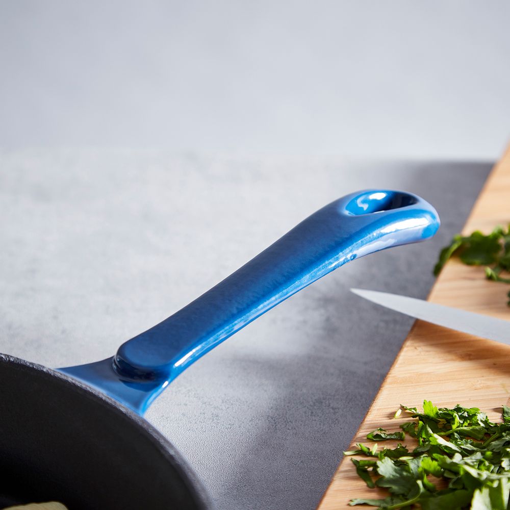 Frying pans - Barbary & Oak Foundry 26cm Round Cast Iron Fry Pan - RKW LTD - BARBARY & OAK