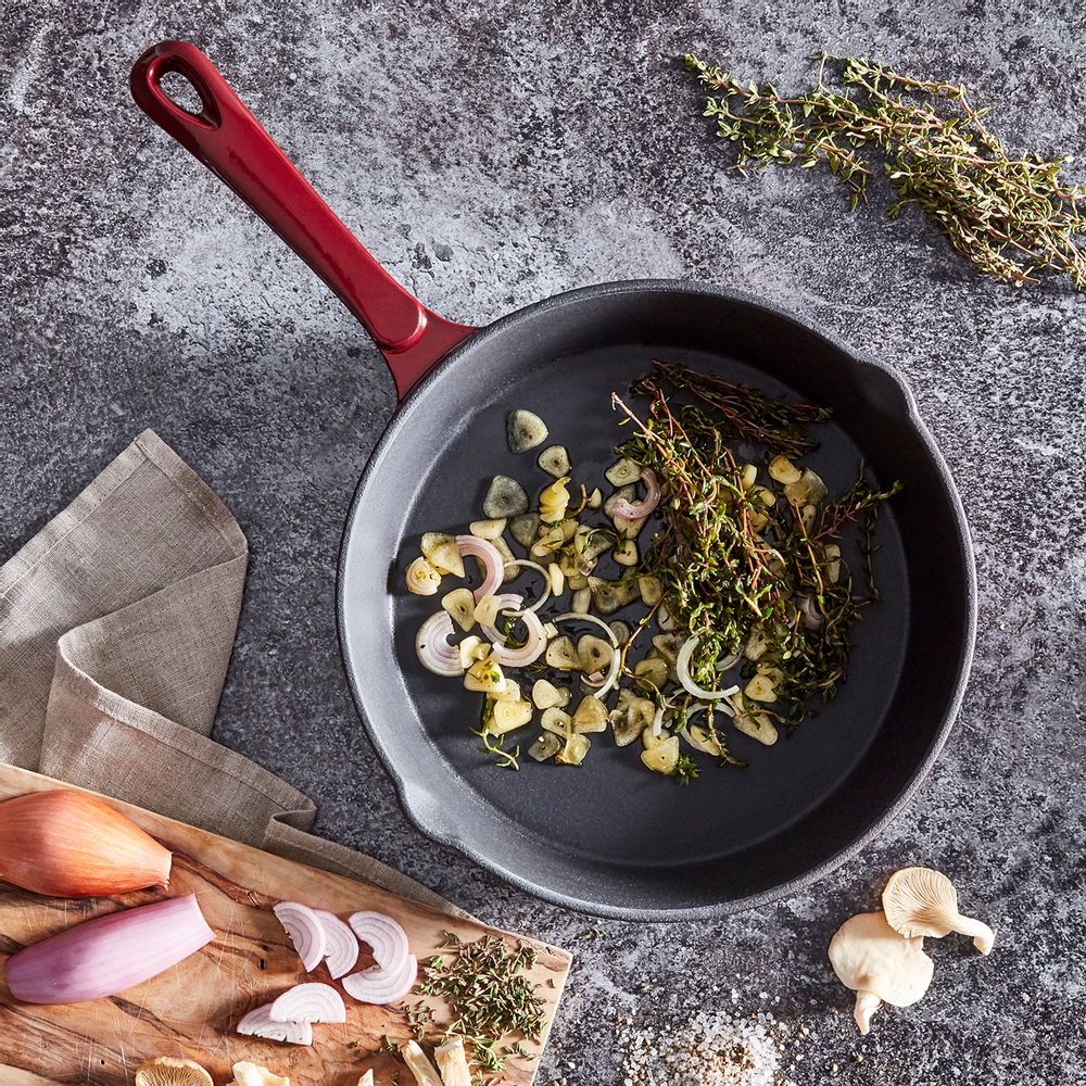 Frying pans - Barbary & Oak Foundry 26cm Round Cast Iron Fry Pan - RKW LTD - BARBARY & OAK