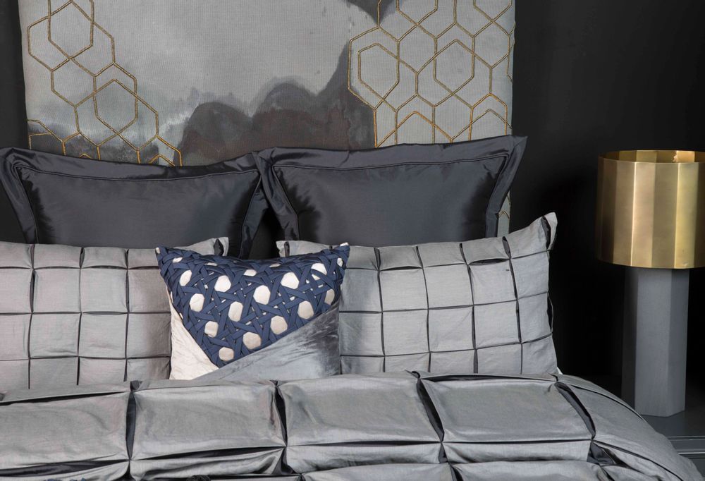 Bed linens - Casamia Bed Decor  - KANCHI BY SHOBHNA & KUNAL MEHTA