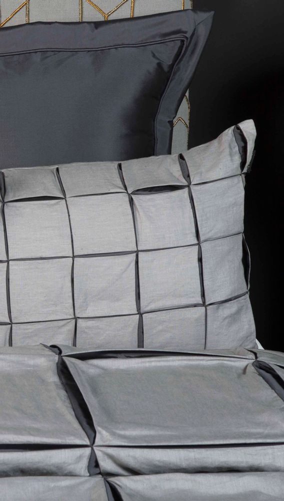 Bed linens - Casamia Bed Decor  - KANCHI BY SHOBHNA & KUNAL MEHTA