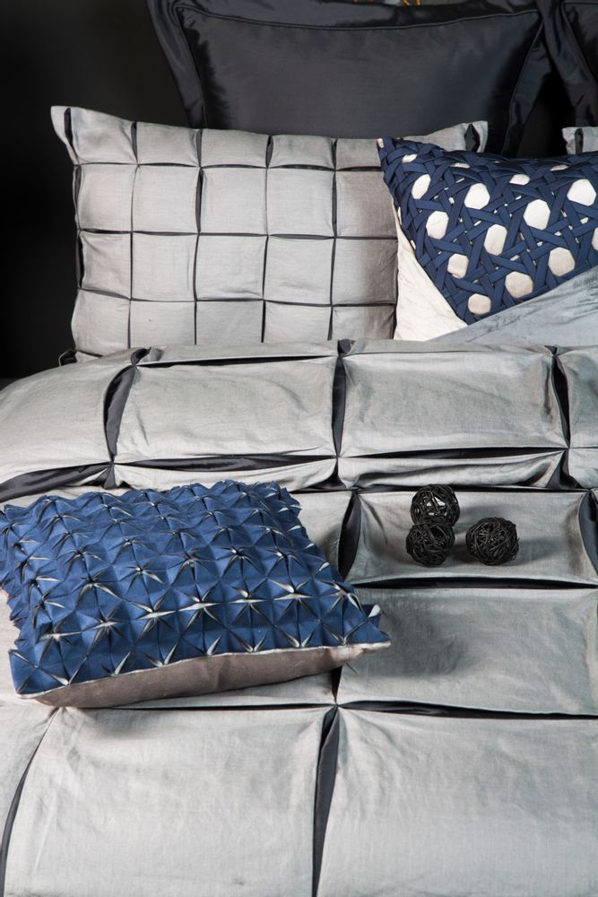 Bed linens - Casamia Bed Decor  - KANCHI BY SHOBHNA & KUNAL MEHTA