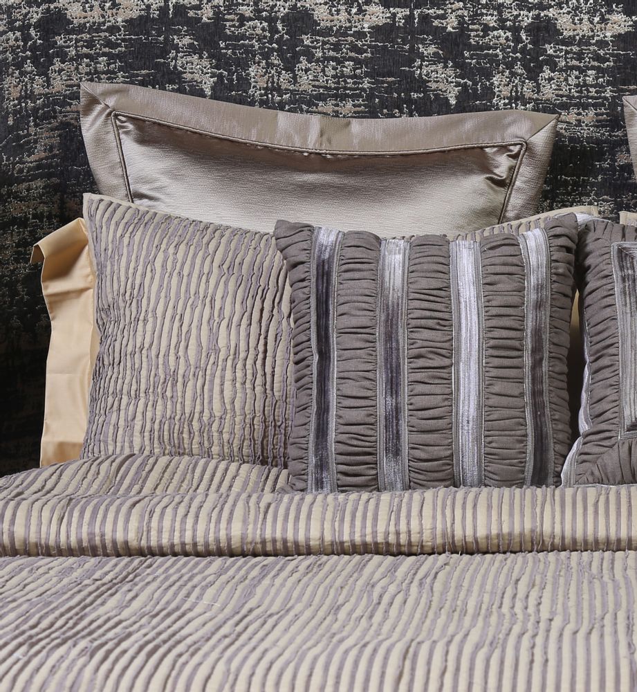 Hotel bedding - Wiber Bed decor  - KANCHI BY SHOBHNA & KUNAL MEHTA