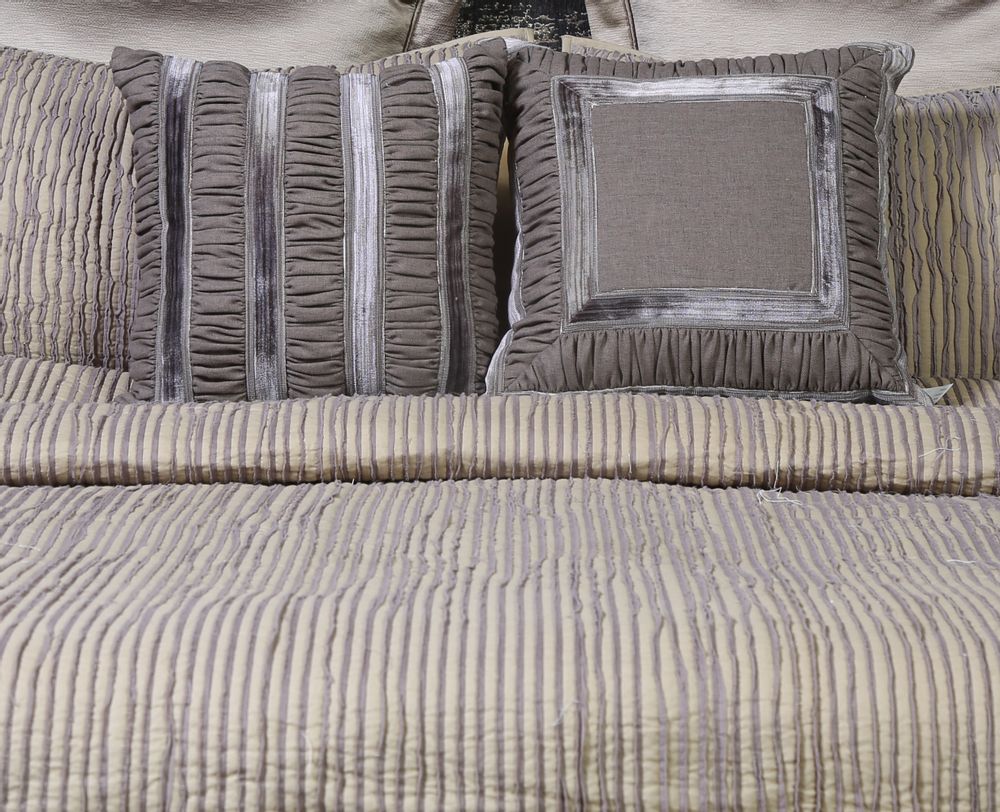 Hotel bedding - Wiber Bed decor  - KANCHI BY SHOBHNA & KUNAL MEHTA