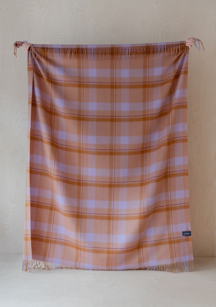 Plaids - Couverture en laine d'agneau mélangé lilas - THE TARTAN BLANKET CO.