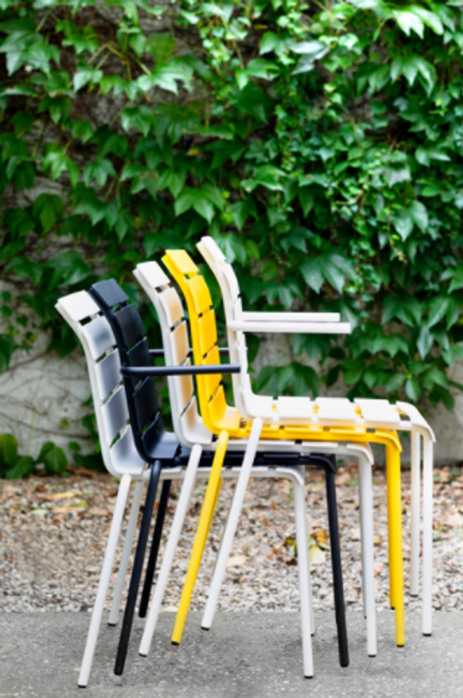 Armchairs - aligned by maarten baas - VALERIE OBJECTS