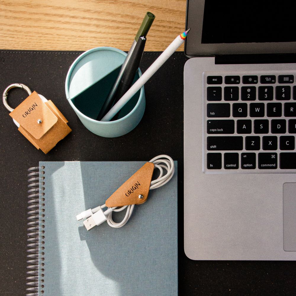 Prêt-à-porter - AirPods Case - Recycled Leather - Made in France - MAISON ORIGIN