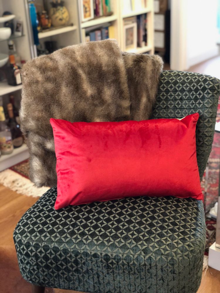 Cushions - Nutcracker cushion with green or red velvet back - AUTHENTIQUE LIVING