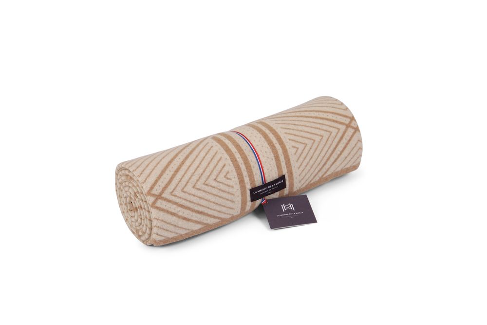Throw blankets - The Signature Recycled Blanket - Off White / Camel - LA MAISON DE LA MAILLE