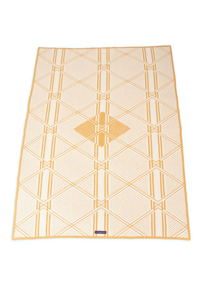 Throw blankets - The Signature Recycled Blanket - Off White/Popcorn - LA MAISON DE LA MAILLE