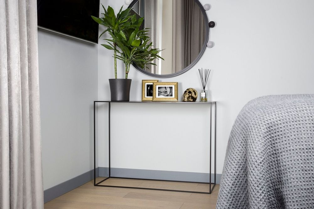 Console table - SILENCE Console table - ELENSEN