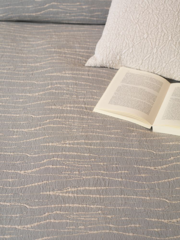 Bed linens - APUANE - Bed cover - BUSATTI 1842