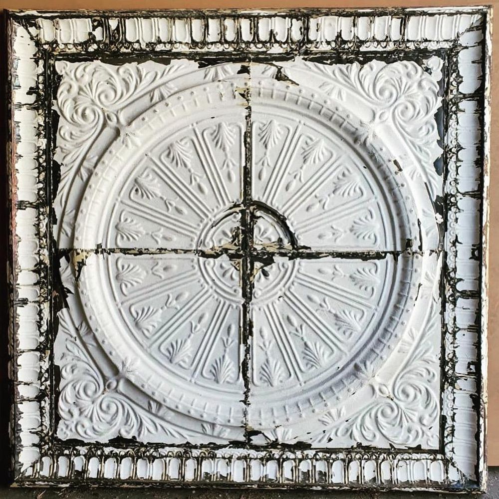 Office design and planning - Wall decorations “Tin Tiles” - TRIBUS & ROYAUMES PIECES UNIQUES