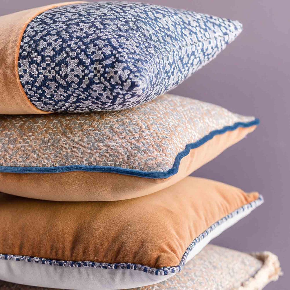 Fabric cushions - THICK Cushions Collection - L'OPIFICIO