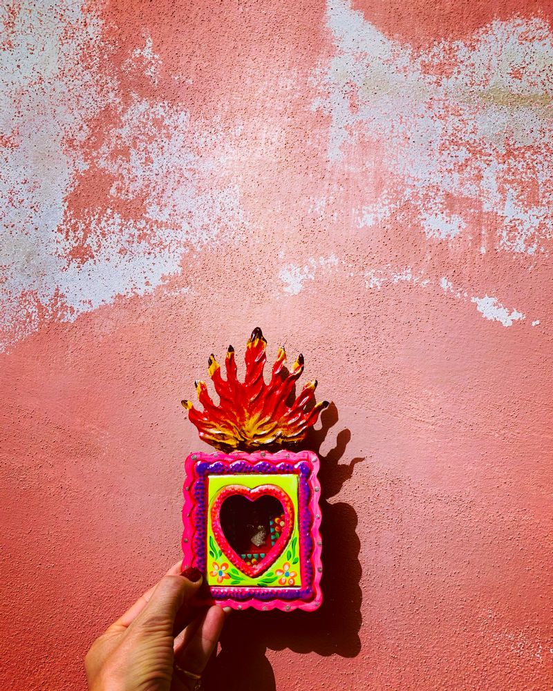Other wall decoration - Decorative Devotional Shrine of Guadalupe - PINK PAMPAS