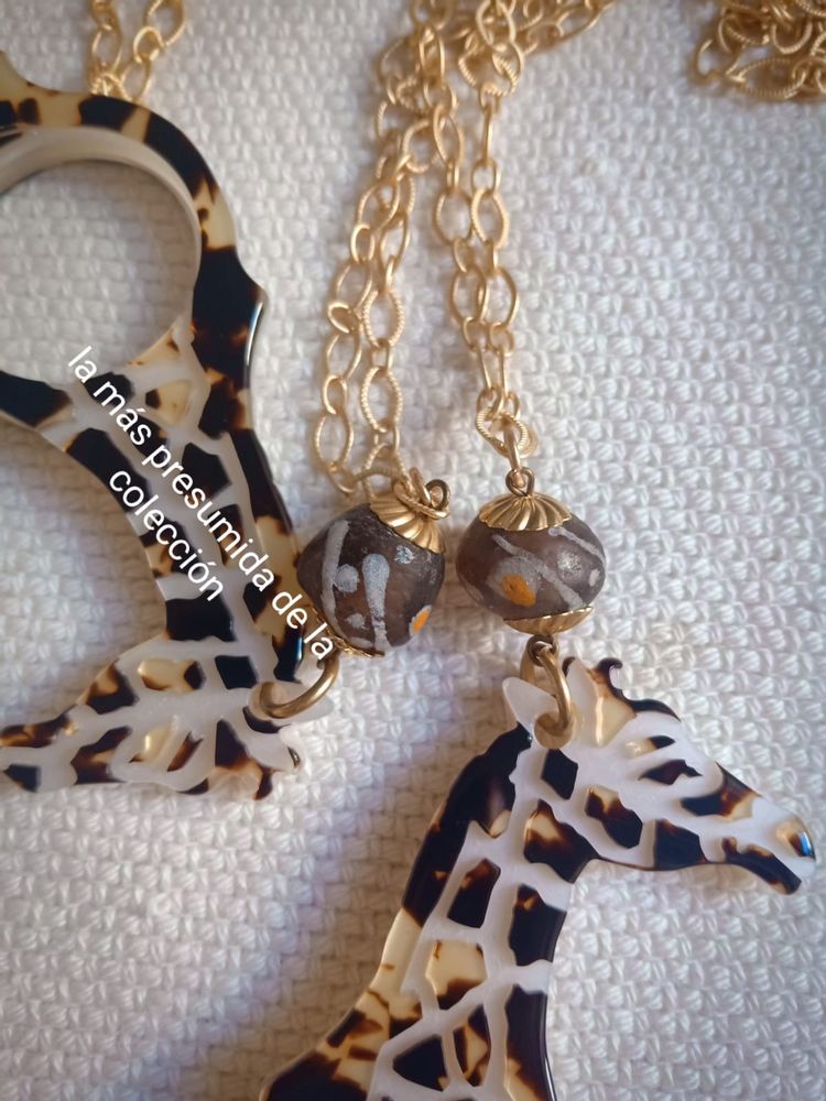 Jewelry - Magnifying Glasses-Necklace Giraffe - FLIPPAN' LOOK