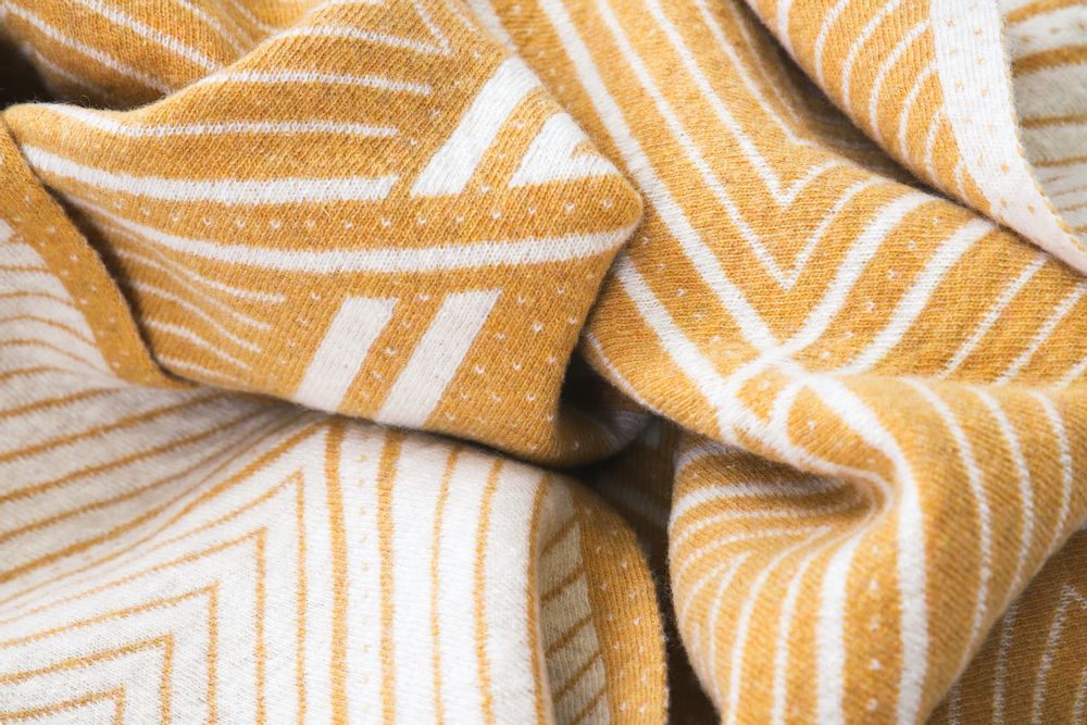 Throw blankets - The Signature Recycled Blanket - Off White/Popcorn - LA MAISON DE LA MAILLE