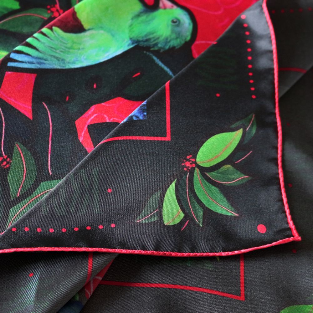 Tissus - OISEAUX DU PARADIS 45 - carré / foulard imprimé 100 % twill de soie - 45 x 45 cm - roulotté à la française - MAISON FÉTICHE