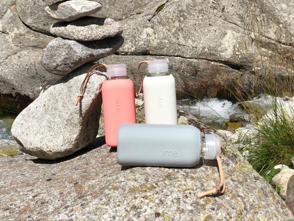 Travel accessories - HANDMADE GLASS BOTTLE  (600ml)  SQUIREME. Y1 CONCRETE SILICONE SLEEVE REUSABLE SUSTAINABLE ENERGIZED - SQUIREME.