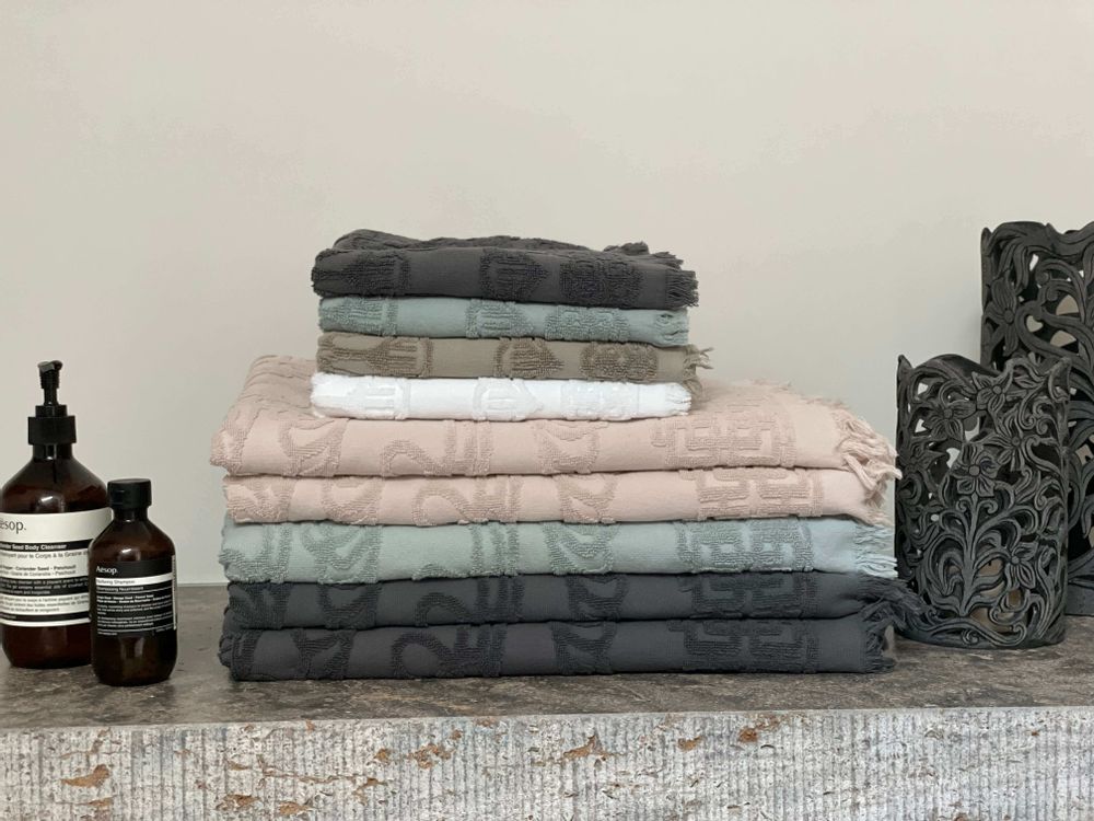 Decorative objects - Bath towel collection with matching bath mats - TINKALU GMBH