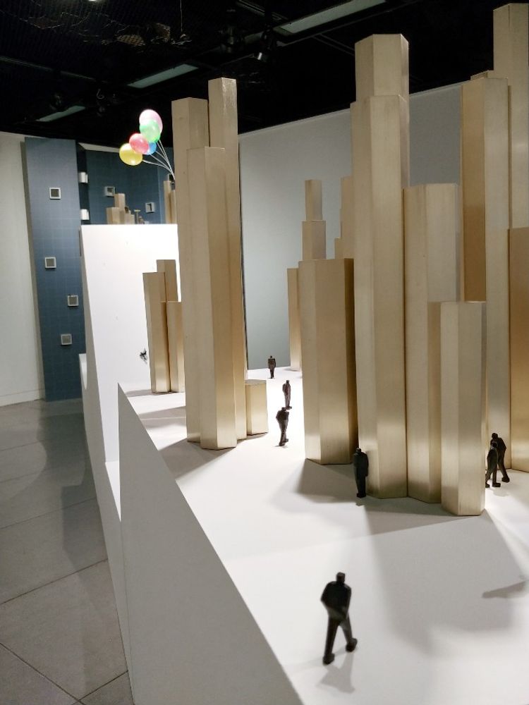 Sculptures, statuettes and miniatures - The World, Insignificant Moments - HYUNJIN-SEOUL