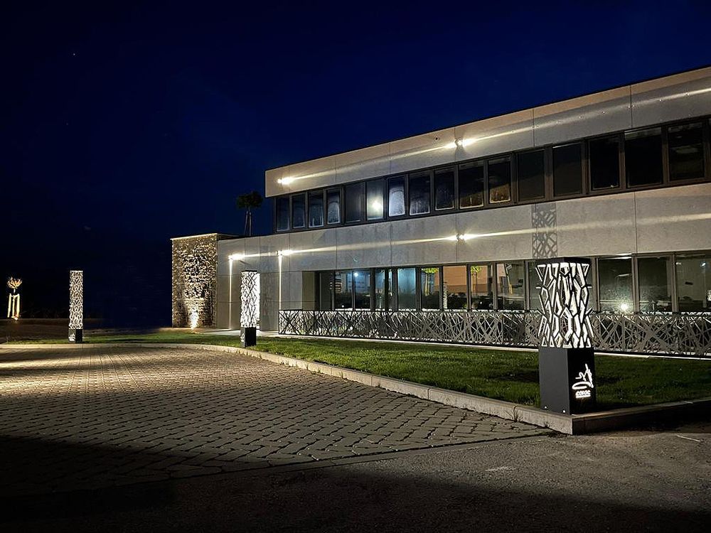 Outdoor decorative accessories - Floor lamp — Coral Collection - ALUMÉ