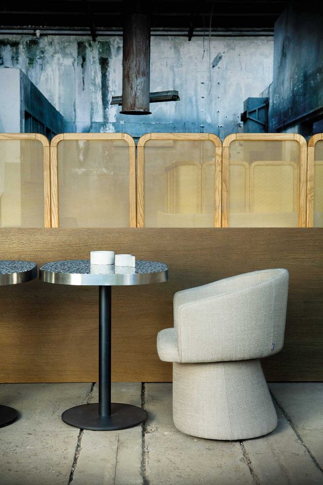 Dining Tables - PLEASE TABLES - HMD INTERIORS