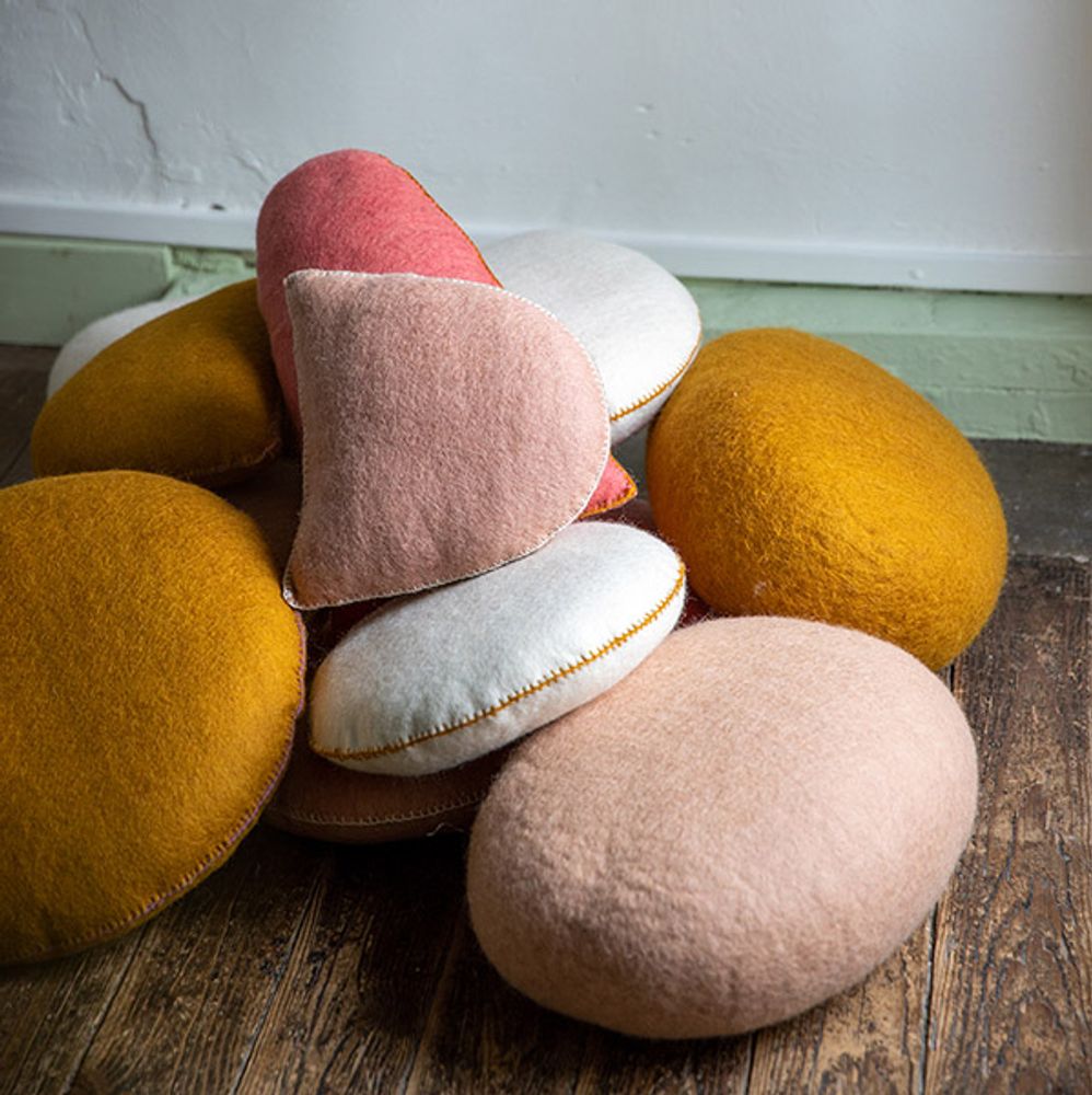 Design carpets - HIMAL CUSHIONS - Handmade in felt - MUSKHANE
