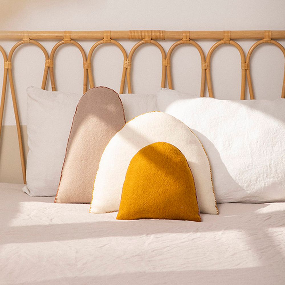 Design carpets - HIMAL CUSHIONS - Handmade in felt - MUSKHANE