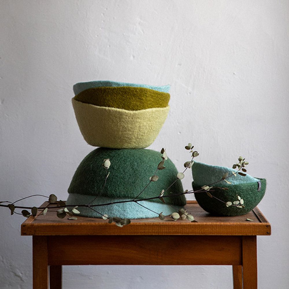 Caskets and boxes - BOWLS & BASKETS - Handmade in felt - MUSKHANE