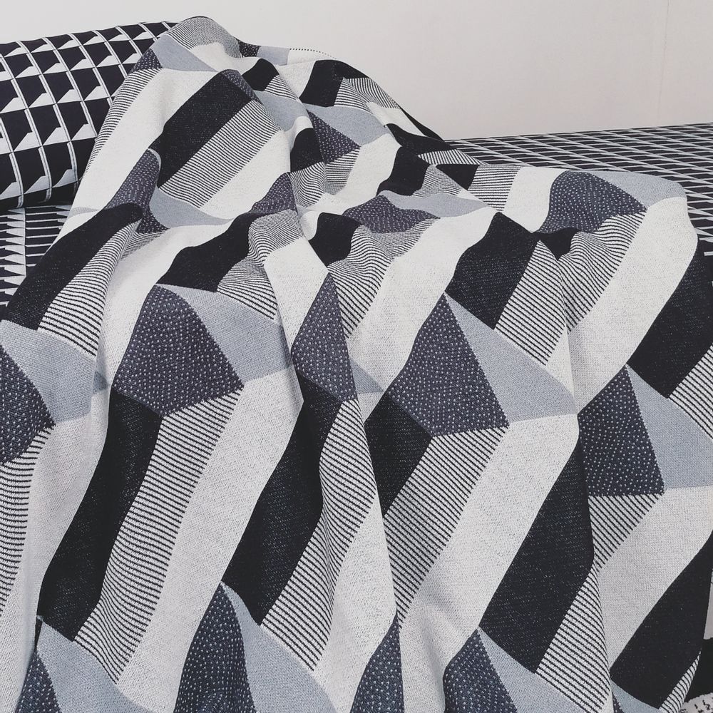 Throw blankets - Jacquard knitted blanket - BALCONY #5 - KVP - TEXTILE DESIGN