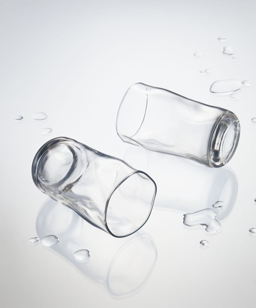 Glass - Wavy water tumbler - ISHIZUKA GLASS CO., LTD.