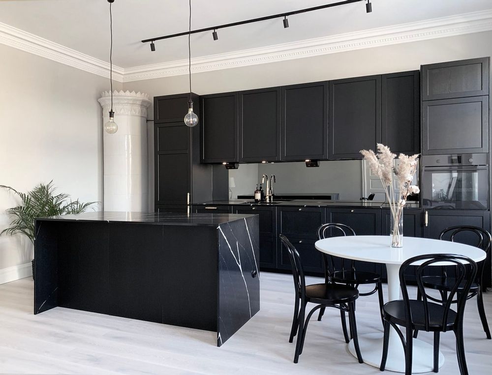 Kitchens furniture - Silestone Eternal Marquina - COSENTINO