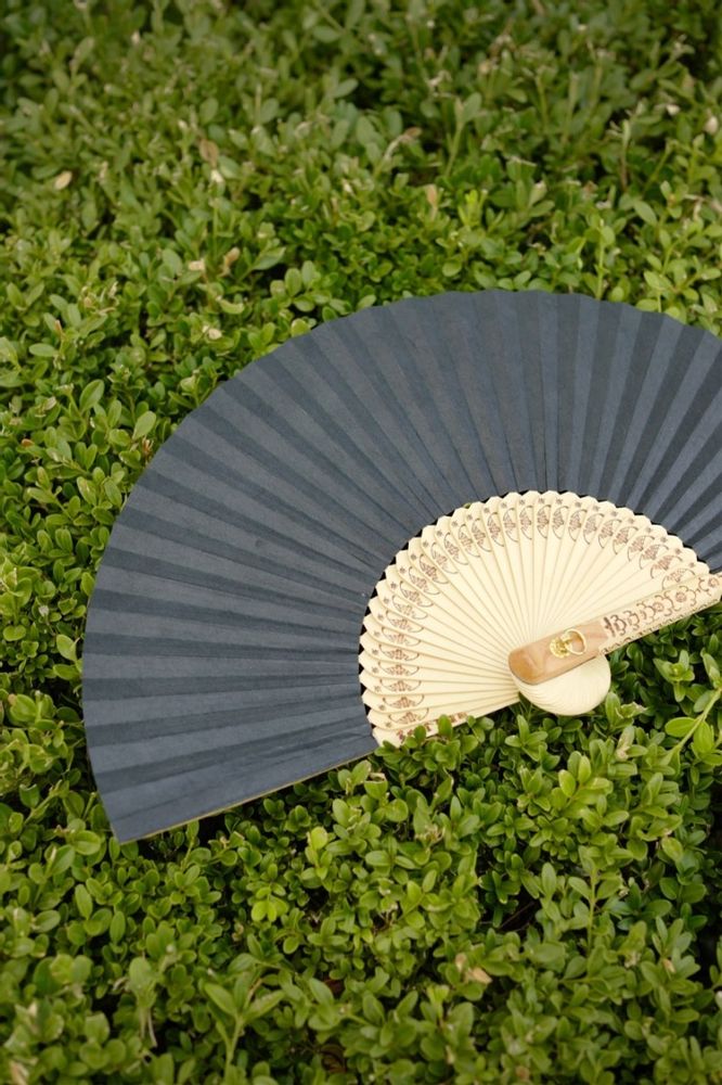 Cadeaux - Fan - Hapjuksun - SOLUNA ART GROUP