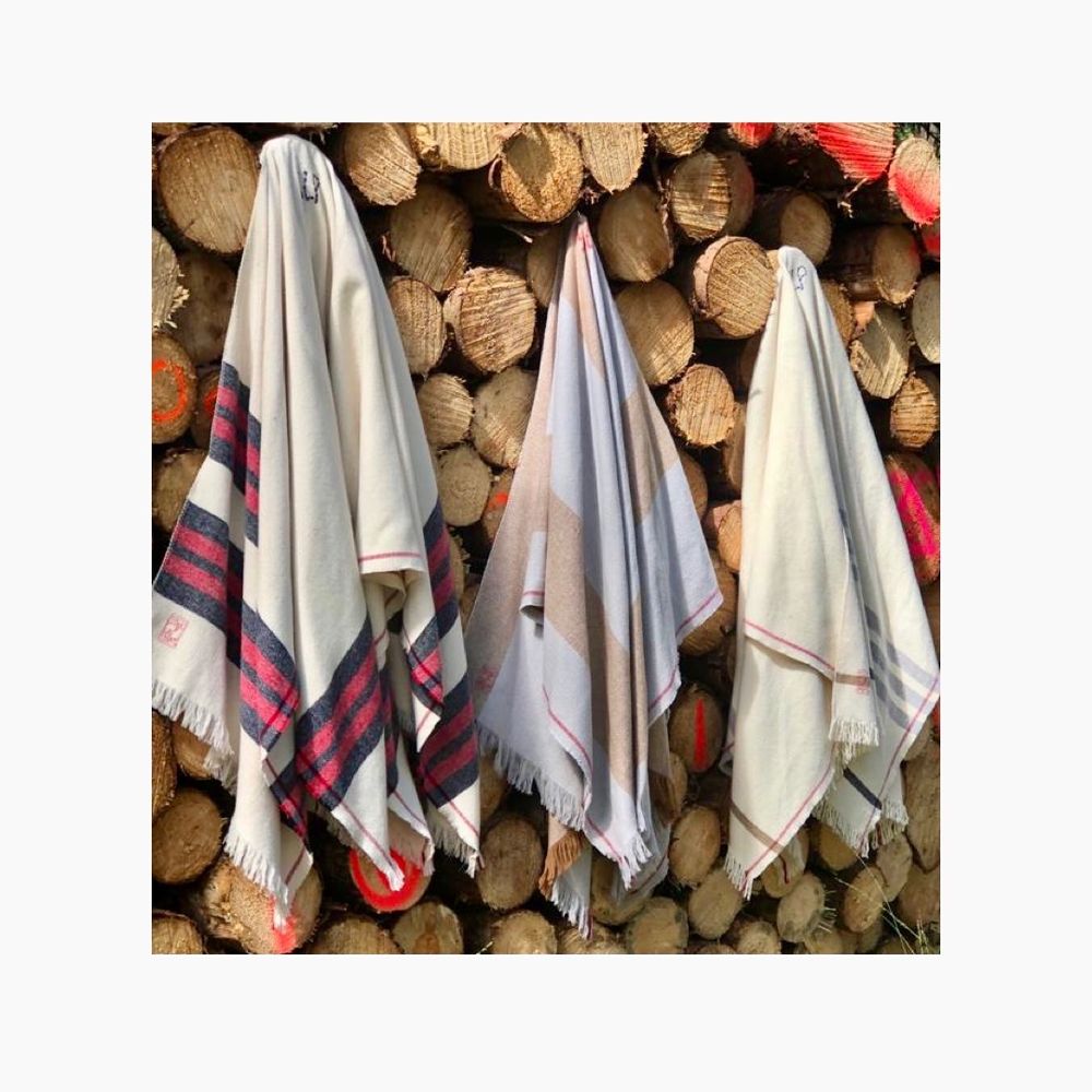 Homewear textile - PLAID LORIGA - SCHOOLOFLIFEPROJECTS