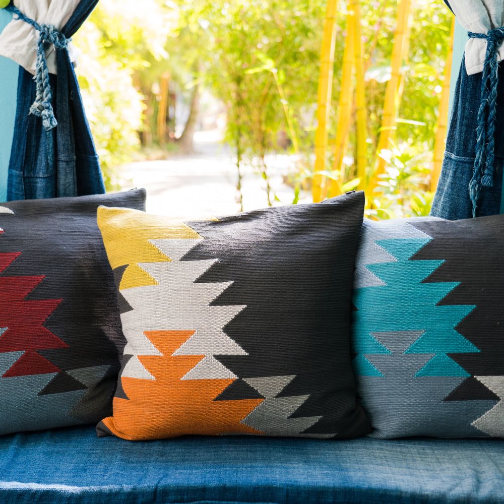 Coussins textile - Housse de coussin en coton tissée à la main - OCK POP TOK