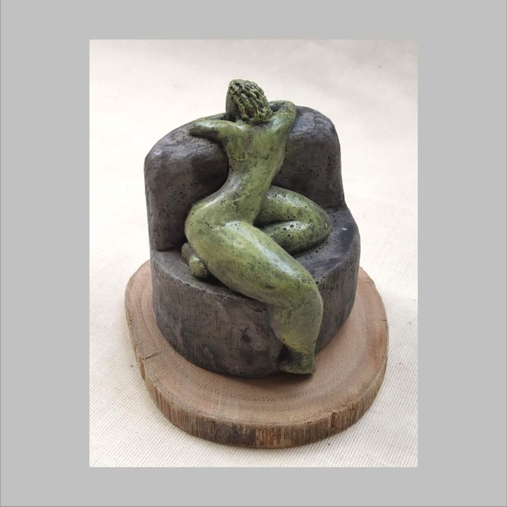 Sculptures, statuettes and miniatures - SCULPTURE OF A LADY OF SOLITUDE - ARANYA EARTHCRAFT