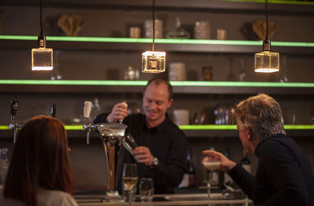 Decorative objects - LED FLOATING CUBE CLEAR GLASS - SEGULA LED LIGHTING