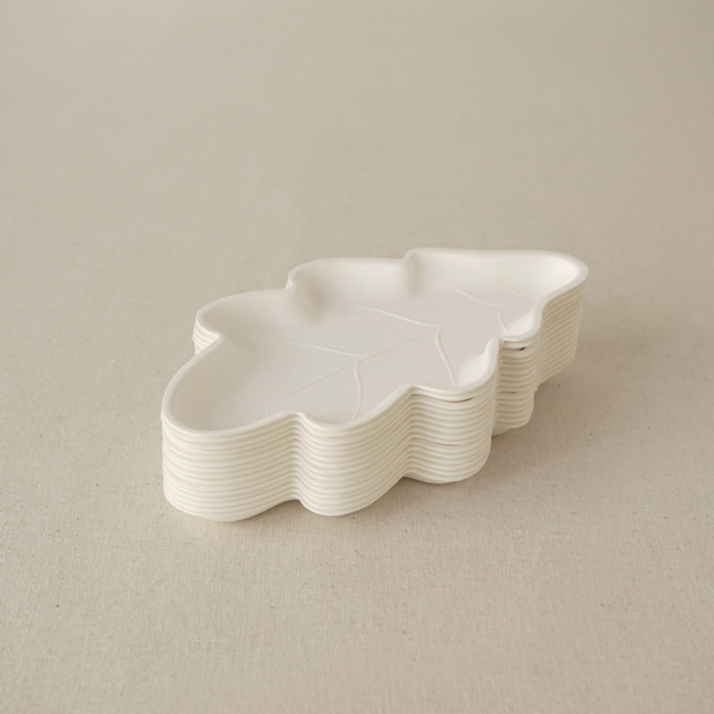 Plats et saladiers - Assiette en carton biodégradable - Oak Leaf - KHJ STUDIO