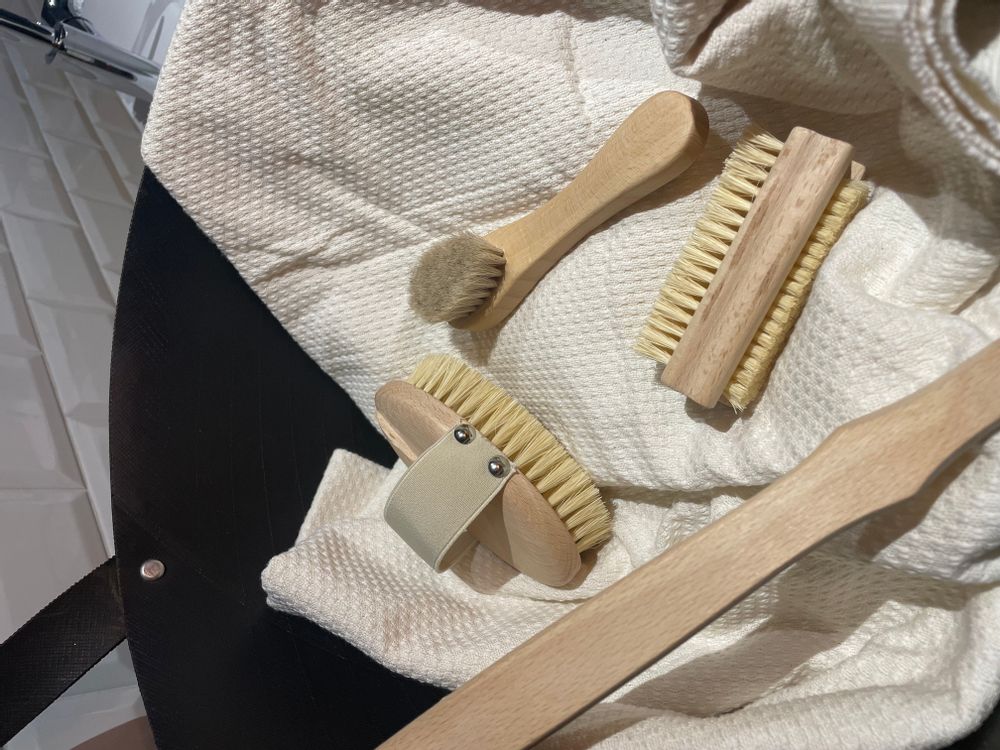 Accessoires à poser - Brosses - TADÉ PAYS DU LEVANT