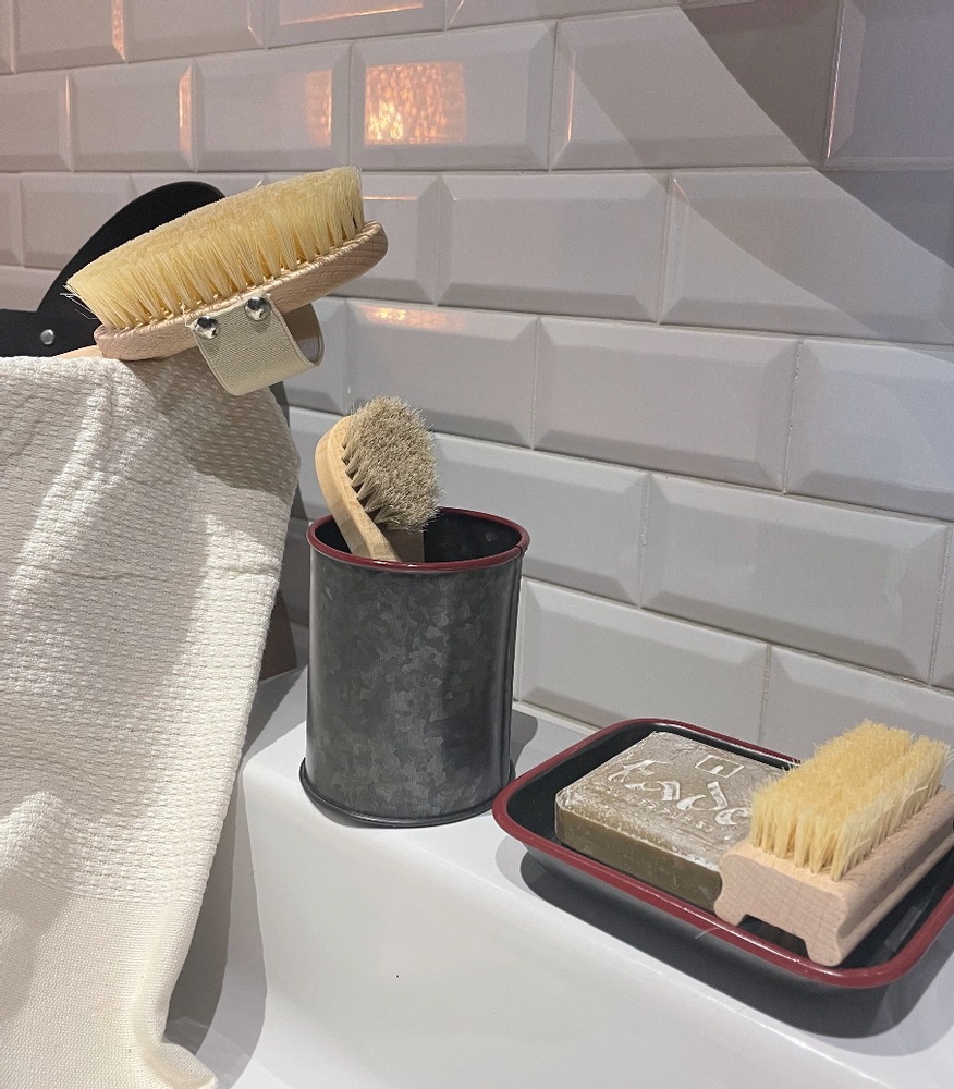 Accessoires à poser - Brosses - TADÉ PAYS DU LEVANT