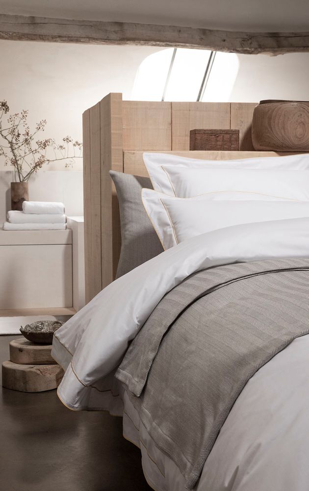 Loungewear - Mendenhall Decorative Throw and Cushion - AIGREDOUX