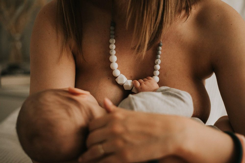 Gifts - Milk | Baby carrier, breastfeeding and Teething Necklace - MINTYWENDY