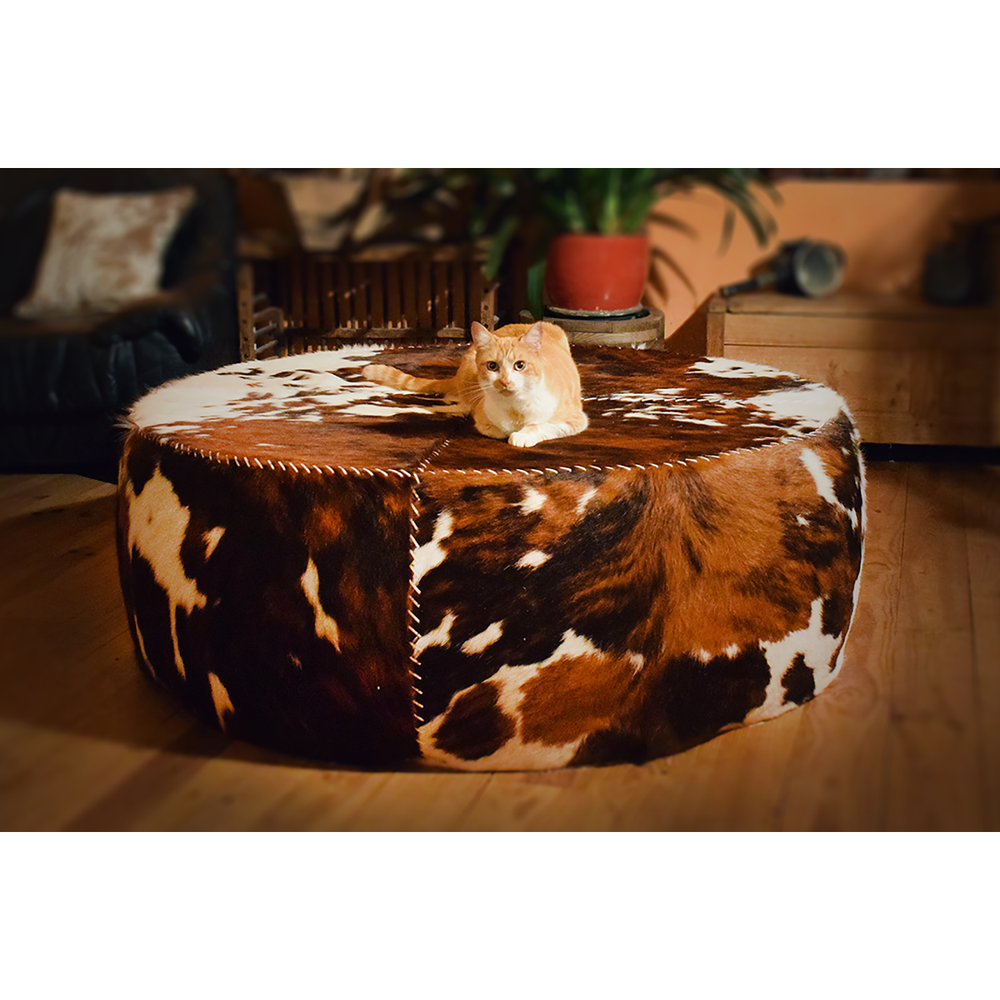 Decorative objects - Square or round cowhide or leather pouffes - L'ATELIER DES TANNERIES