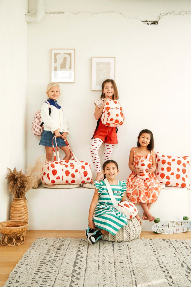 Sacs et cabas - Grand sac de voyage en coton bio - Pink strawberry - HOLI AND LOVE
