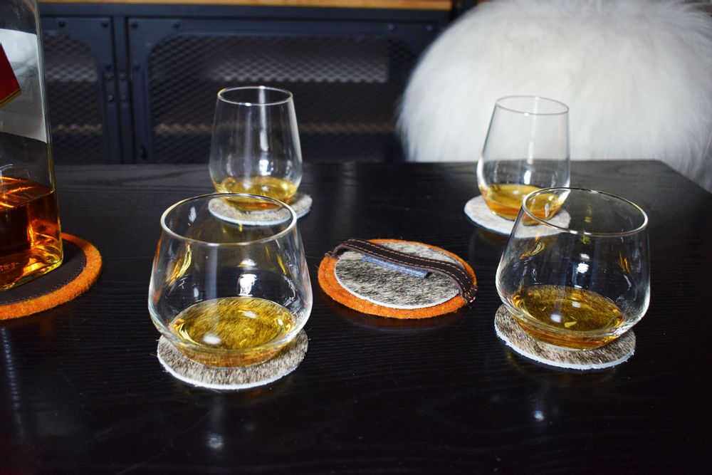 Wine accessories - Cowhide Coasters - L'ATELIER DES TANNERIES