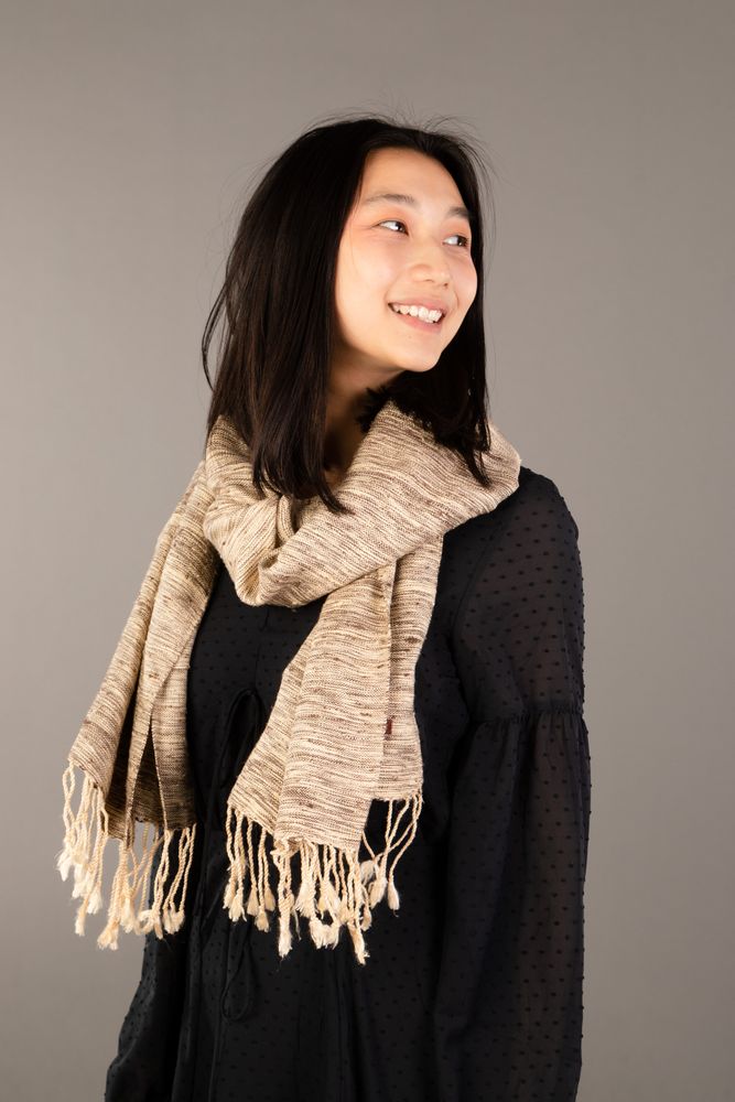 Foulards et écharpes - Le Grand Krama en Soie Sauvage Sable - KRAMA HERITAGE
