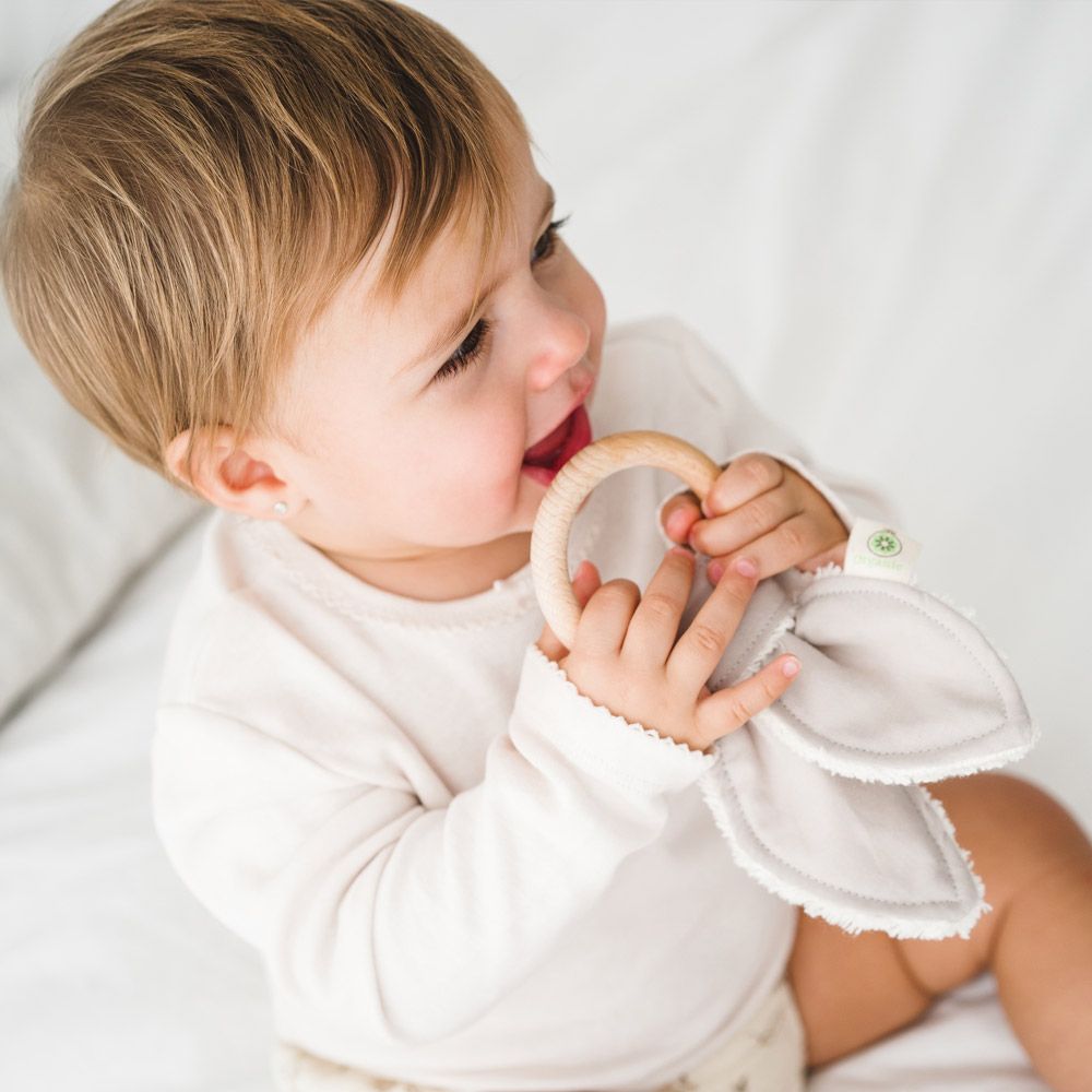 Gifts - Bunny organic teething ring - APUNT BARCELONA