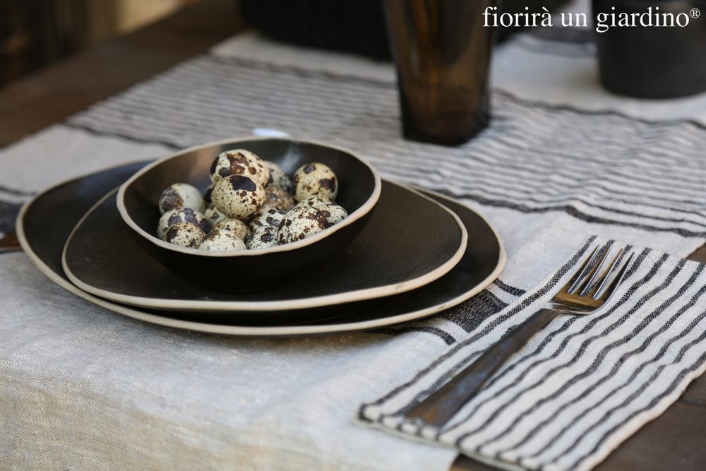 Assiettes de réception - collection en gres artisanal noir - FIORIRA UN GIARDINO SRL