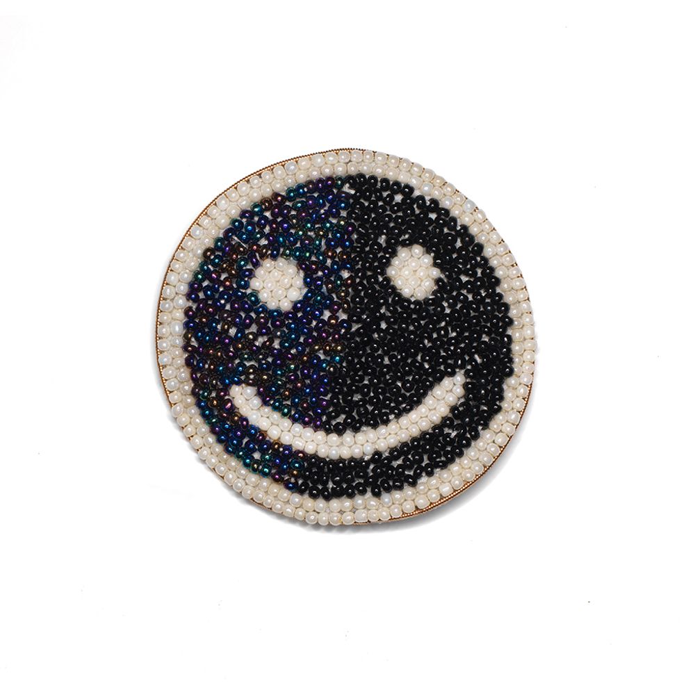 Gifts - Black smiley hand made brooch - HELLEN VAN BERKEL HEARTMADE PRINTS
